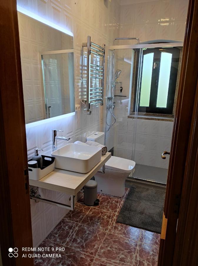 Casa Alem Rio - Quartos Para 6 Hospedes Em Santo Tirso Bagian luar foto