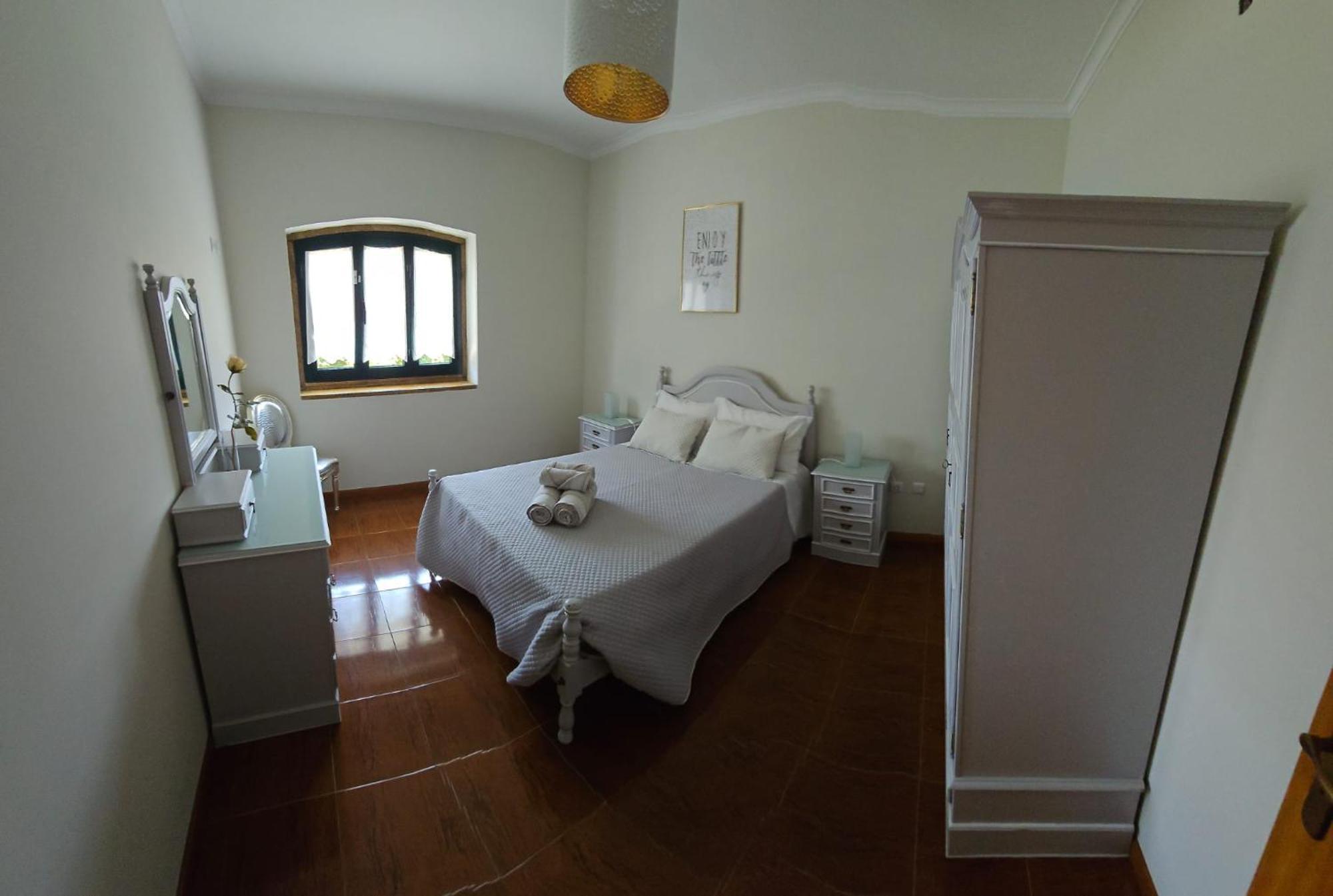Casa Alem Rio - Quartos Para 6 Hospedes Em Santo Tirso Bagian luar foto